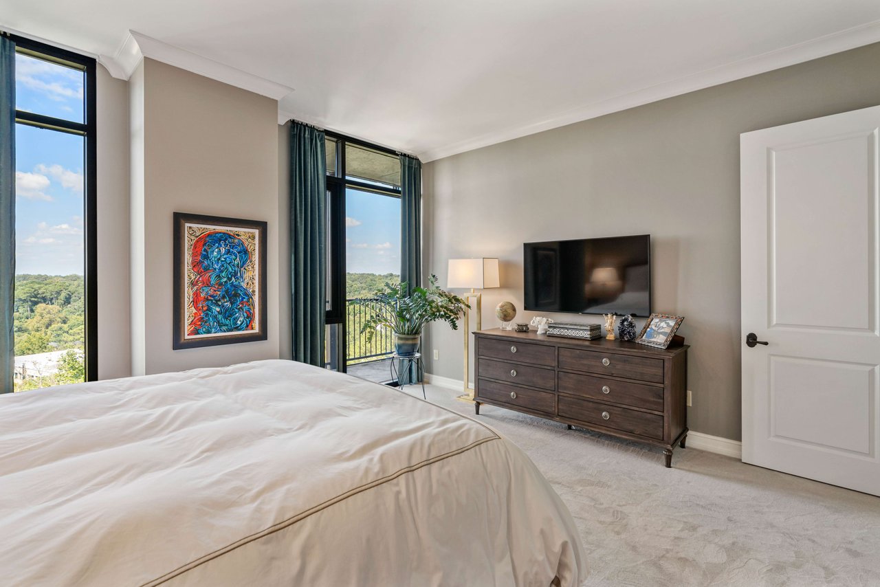 2233 Peachtree Road NE Unit: 1003