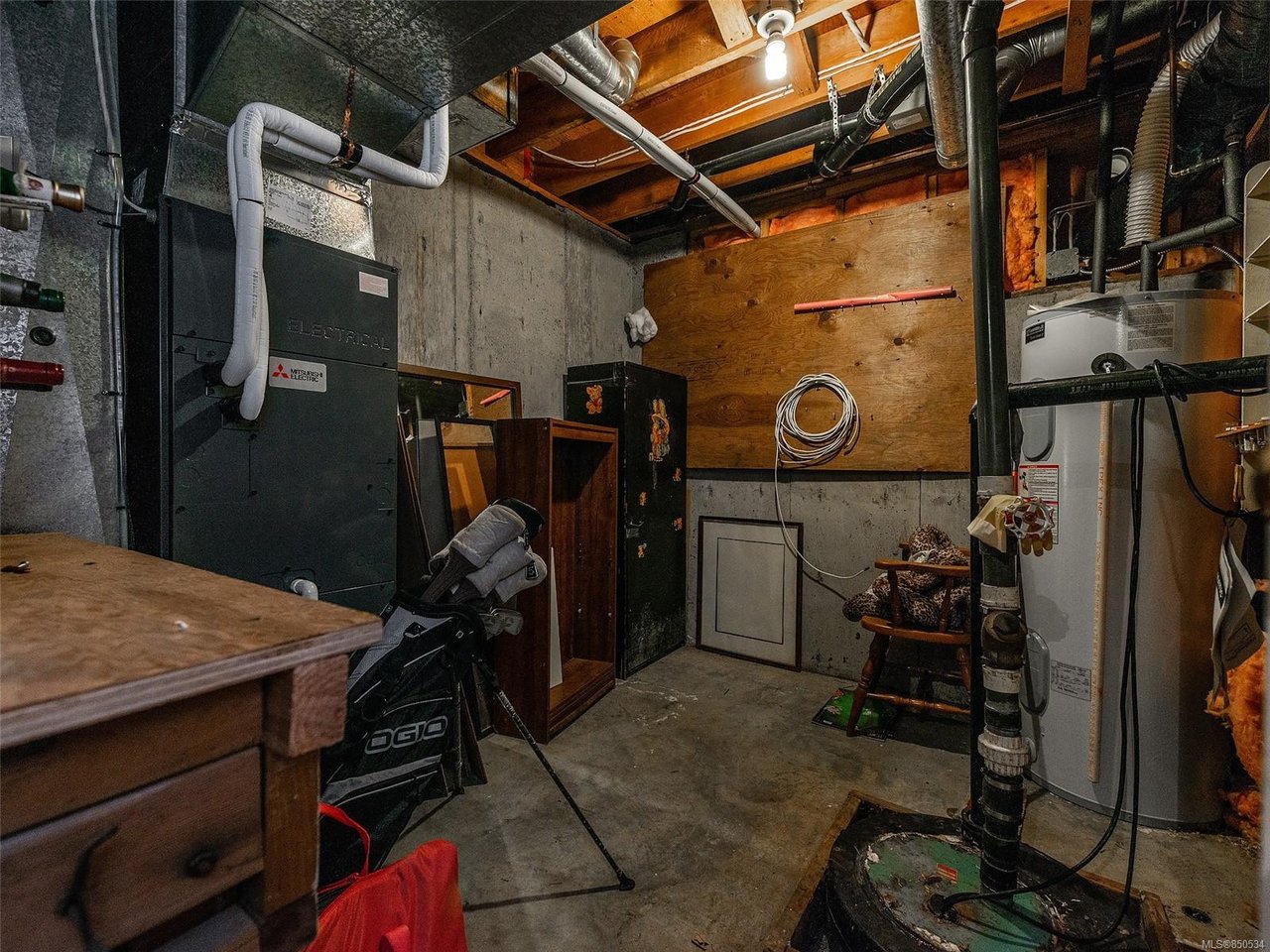 1238 Garry Oak Pl