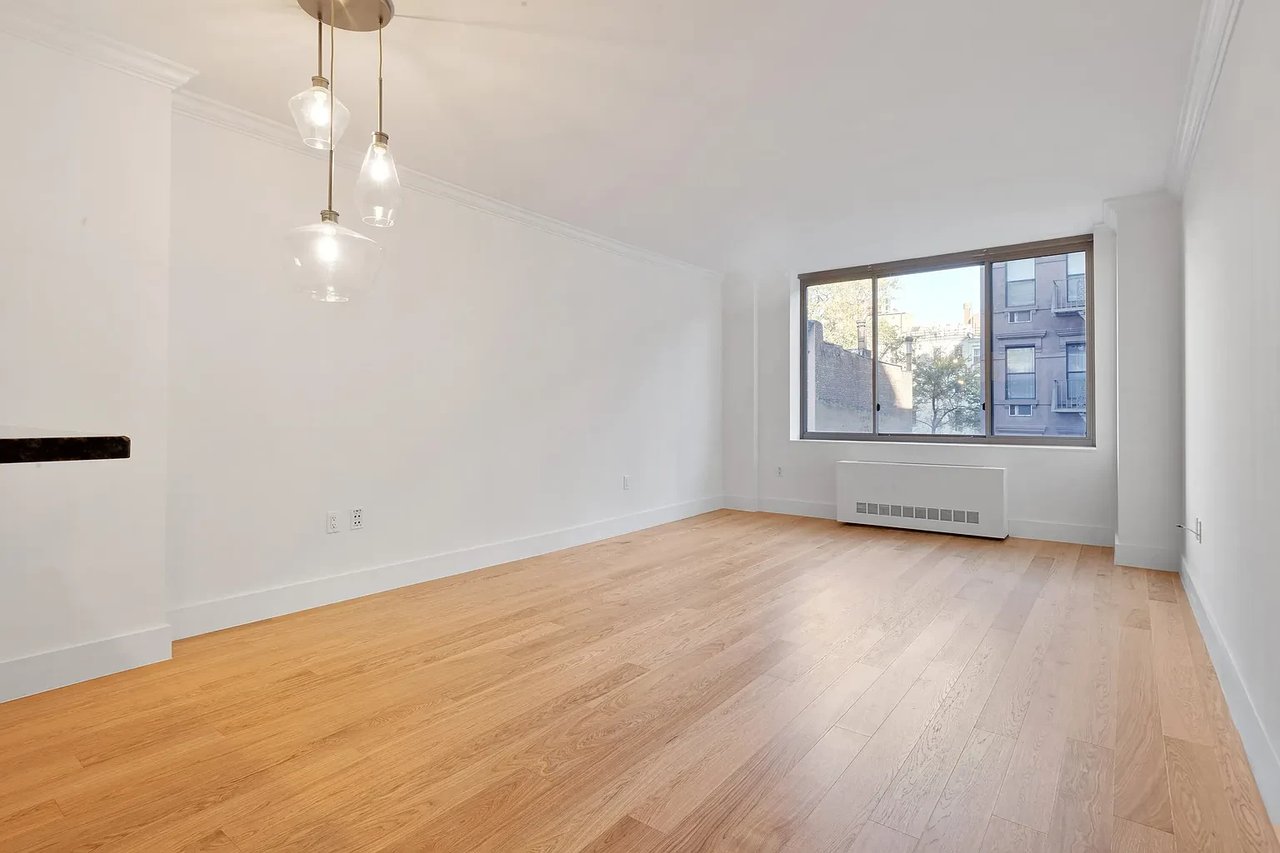 350 E 82nd St APT 4J