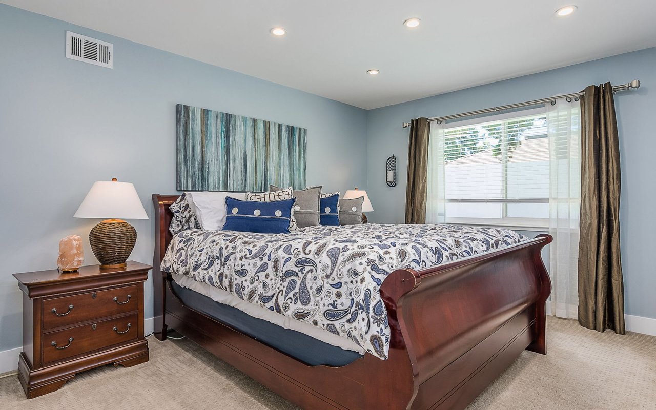 1419 Carriage Dr