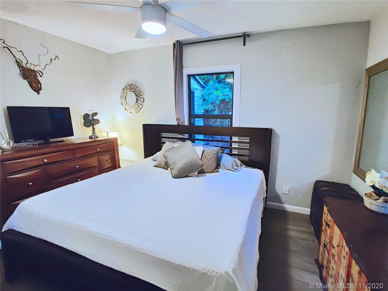 295 NW 39th St