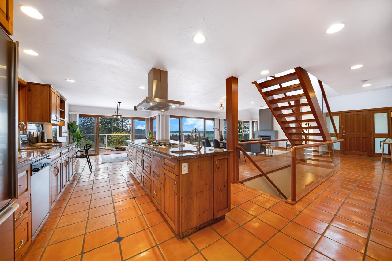 1029 Clyde Ave