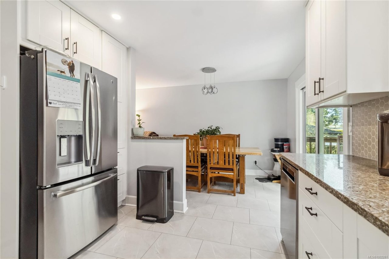 10343 Patricia Pl, Sidney