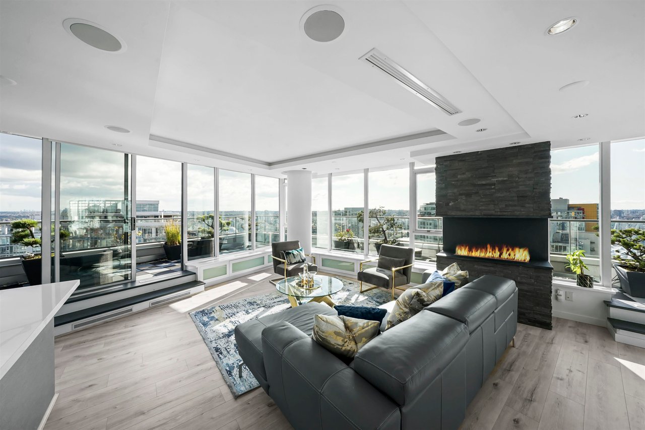 3905-188 Keefer Pl