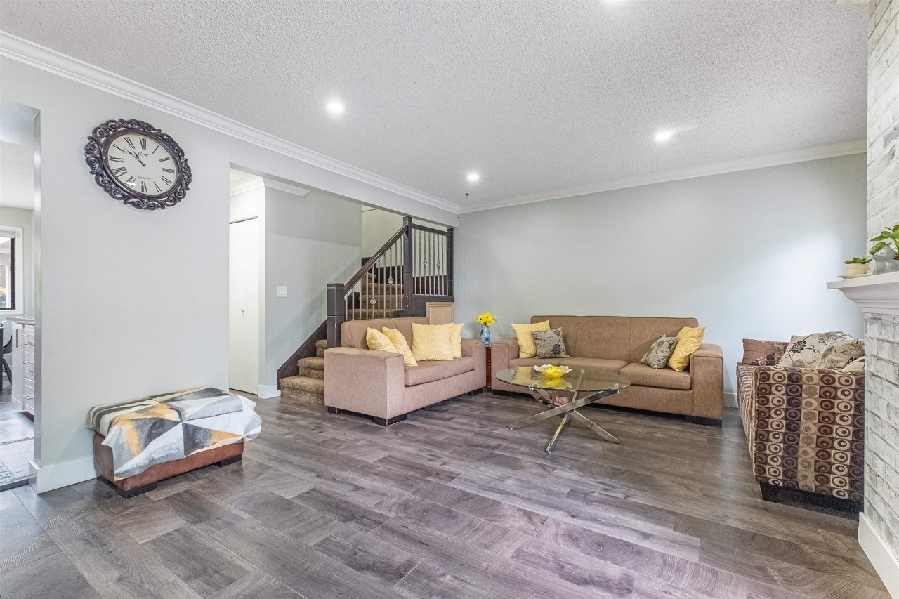 3-6712 Baker Rd