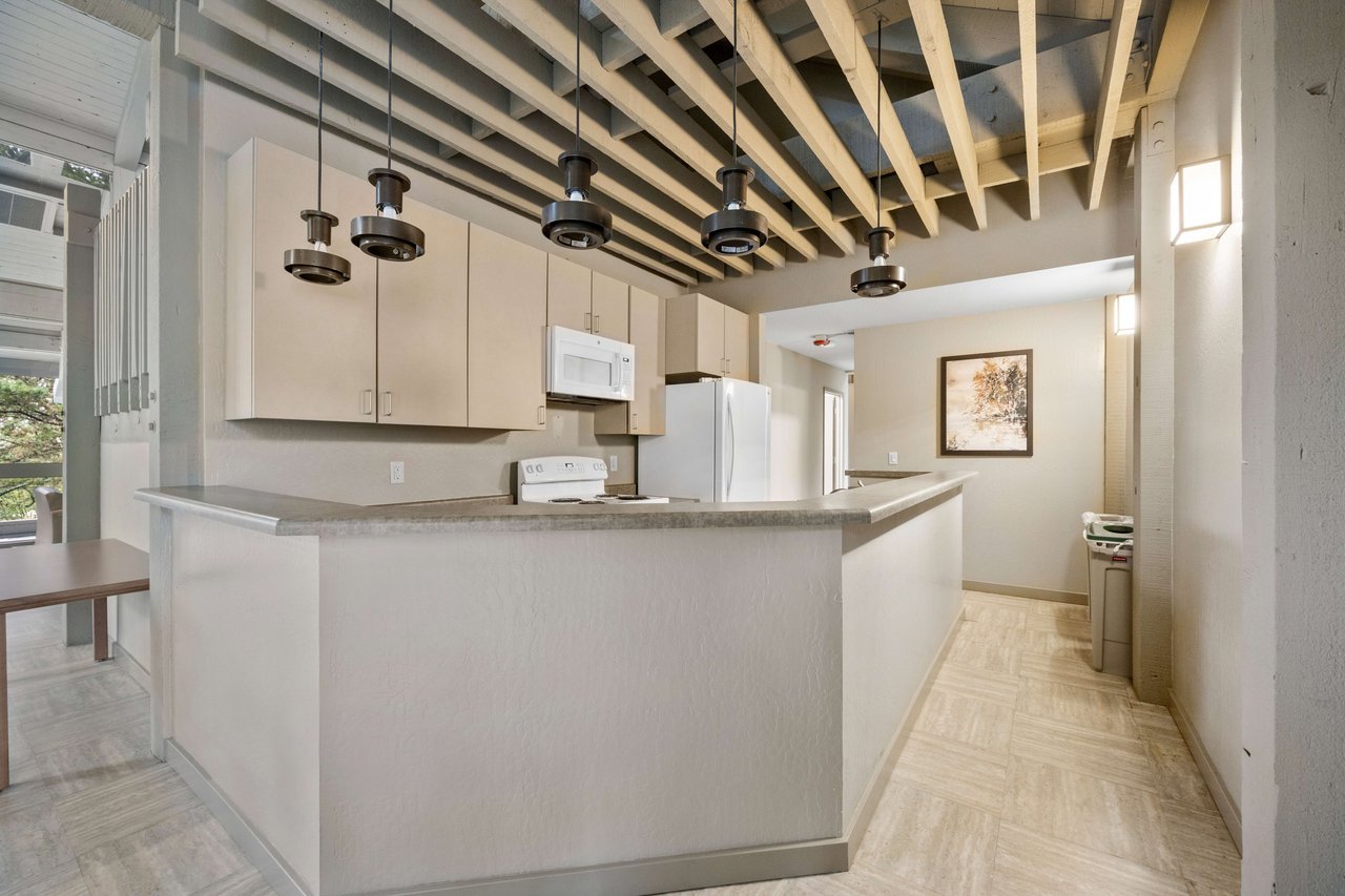 397 Imperial Way #210, Daly City