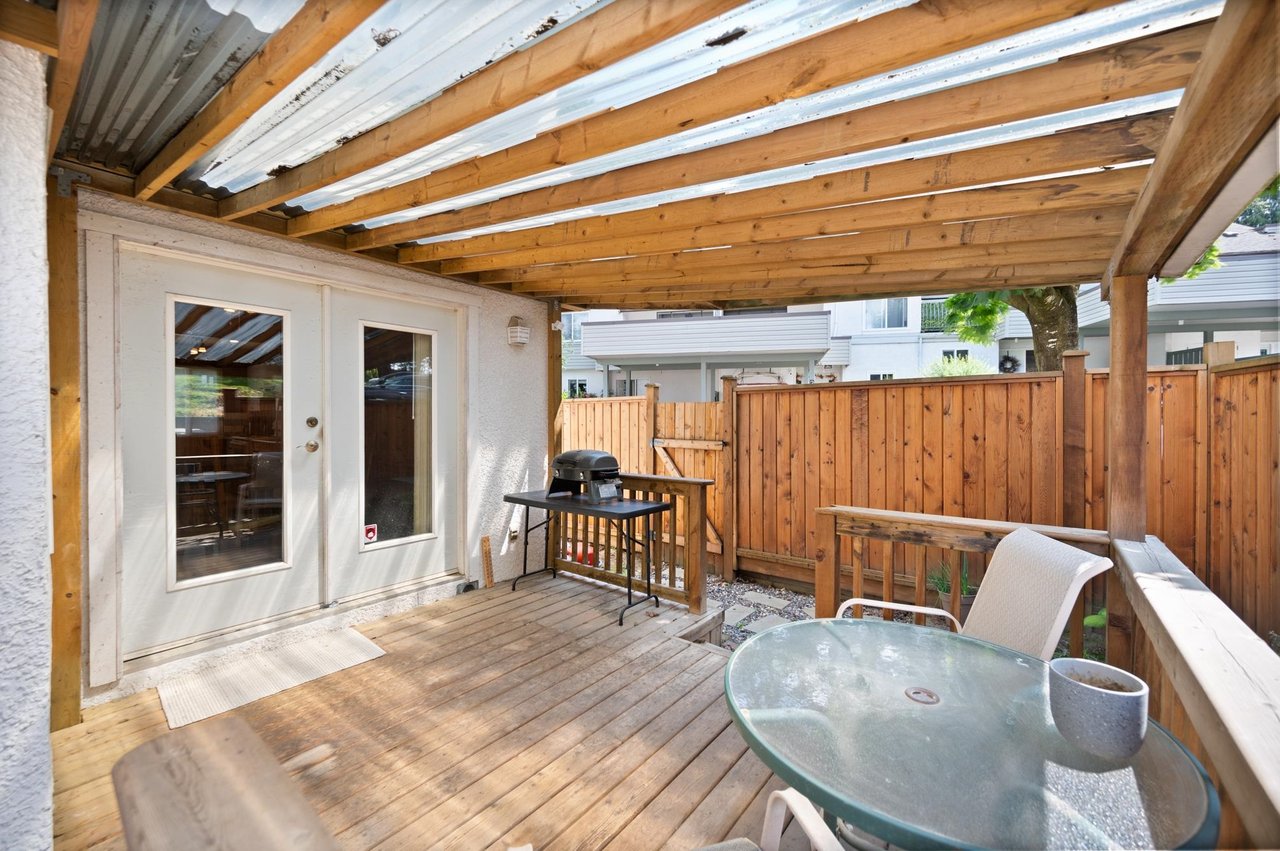 24-2830 W Bourquin Cres