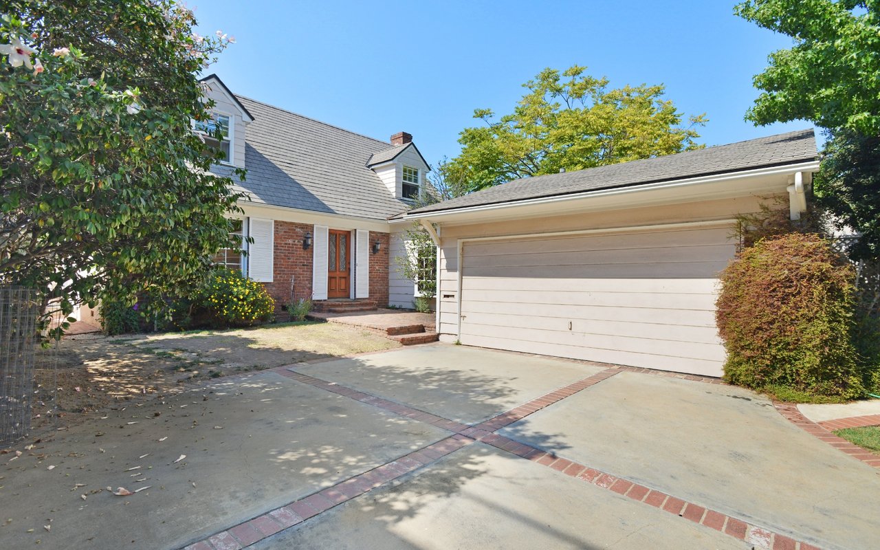 313 Mount Holyoke Ave