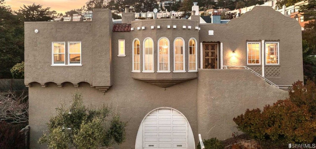 1 Brentwood Avenue