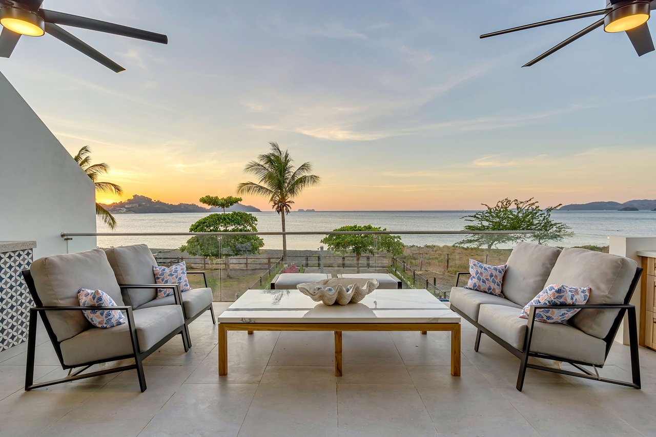 Villa Ballena | Sleek Beachfront Masterpiece in Costa Rica