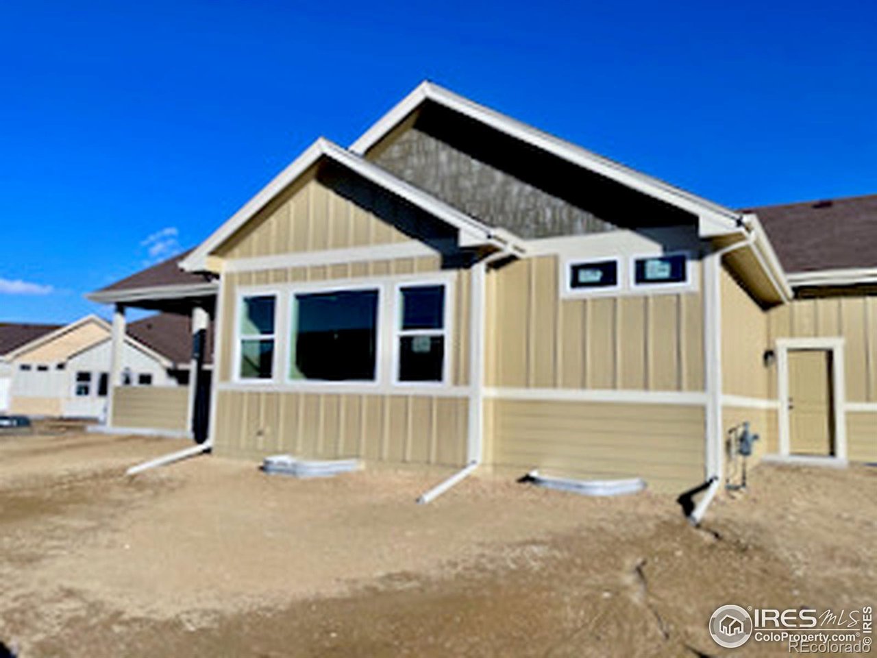 3717 Saguaro Dr
