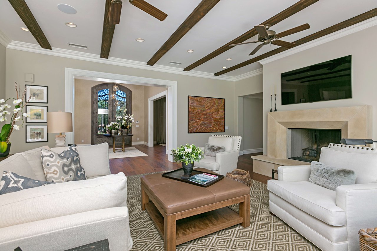 16748 Avenida Arroyo Pasajero