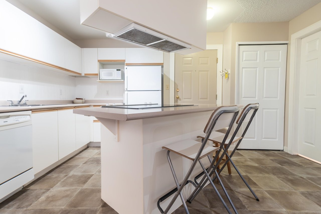 A109-40100 Willow Cres