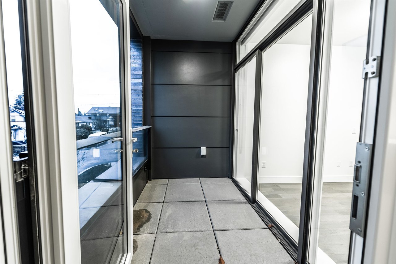 204-7777 Cambie St