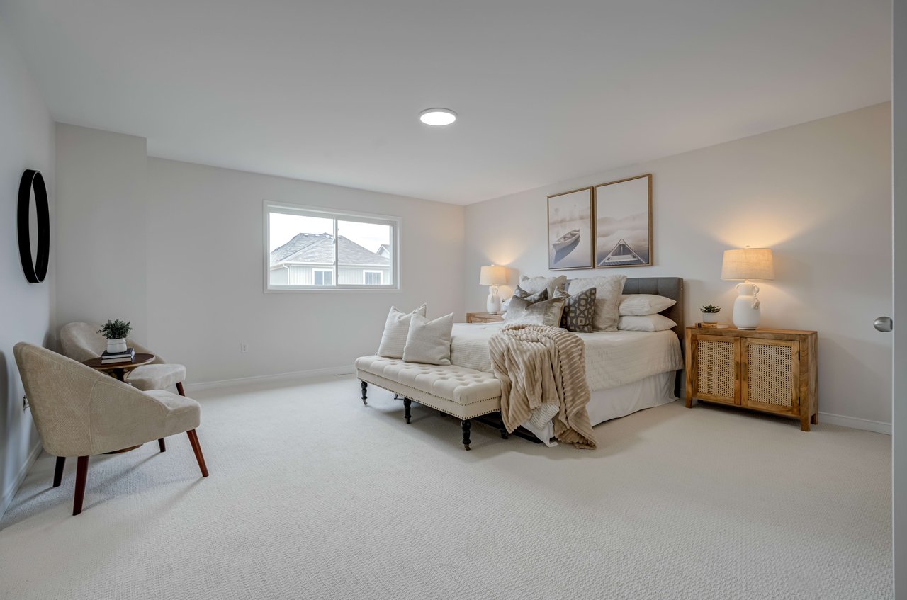 18 Fred Jackman Ave