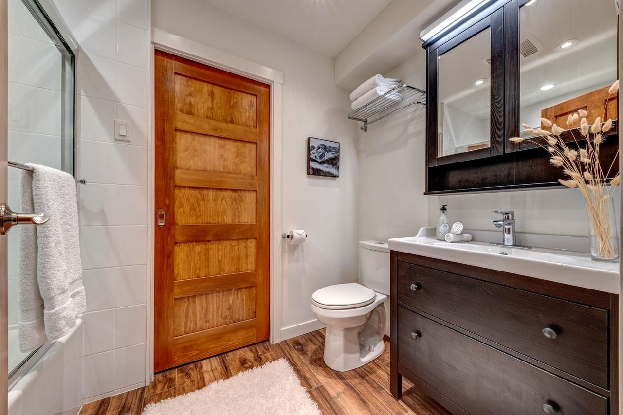 4-2548 Snowridge Cres