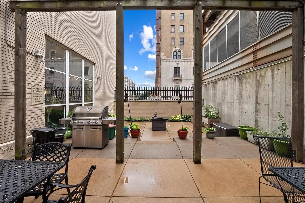 1511 Locust St APT 108