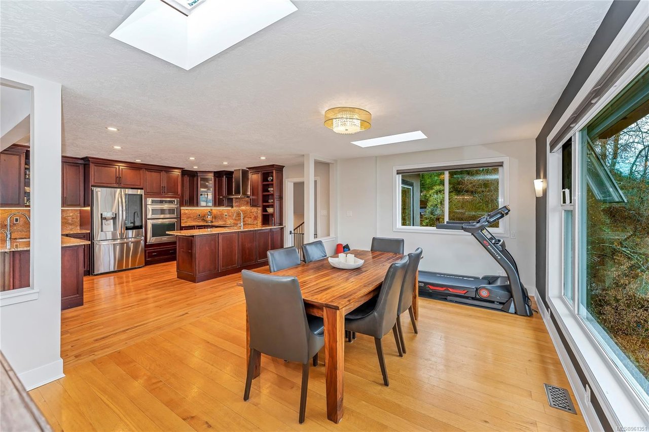 5003 Prospect Lake Rd