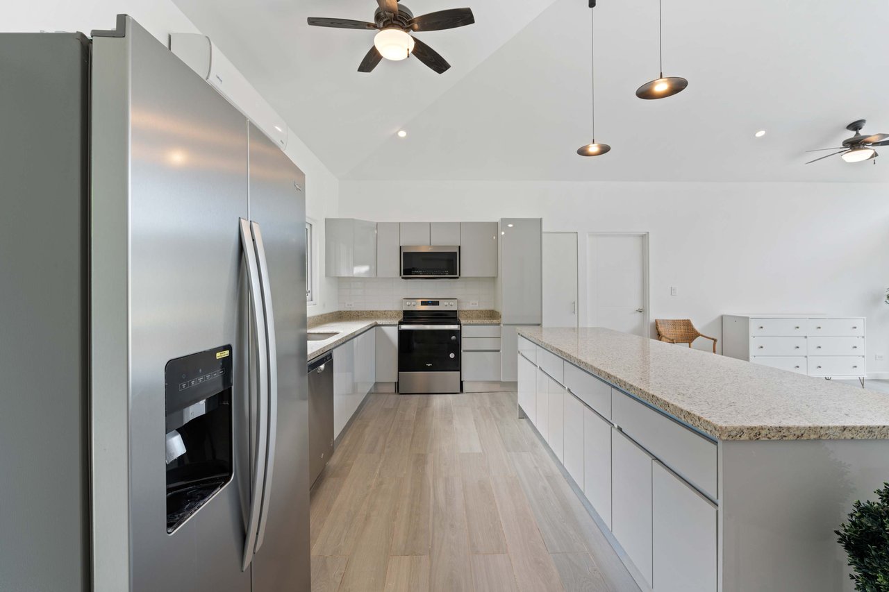 The Point 20 | Modern Elegance Meets Coastal Serenity – Home for Sale in Playa Avellanas!
