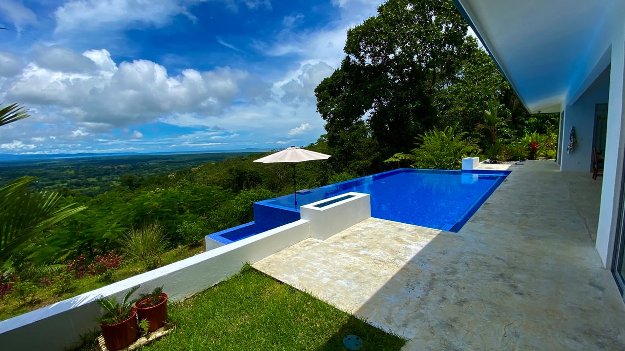 Modern Oceanview Infinity Pool Estate, Ojochal, Puntarenas