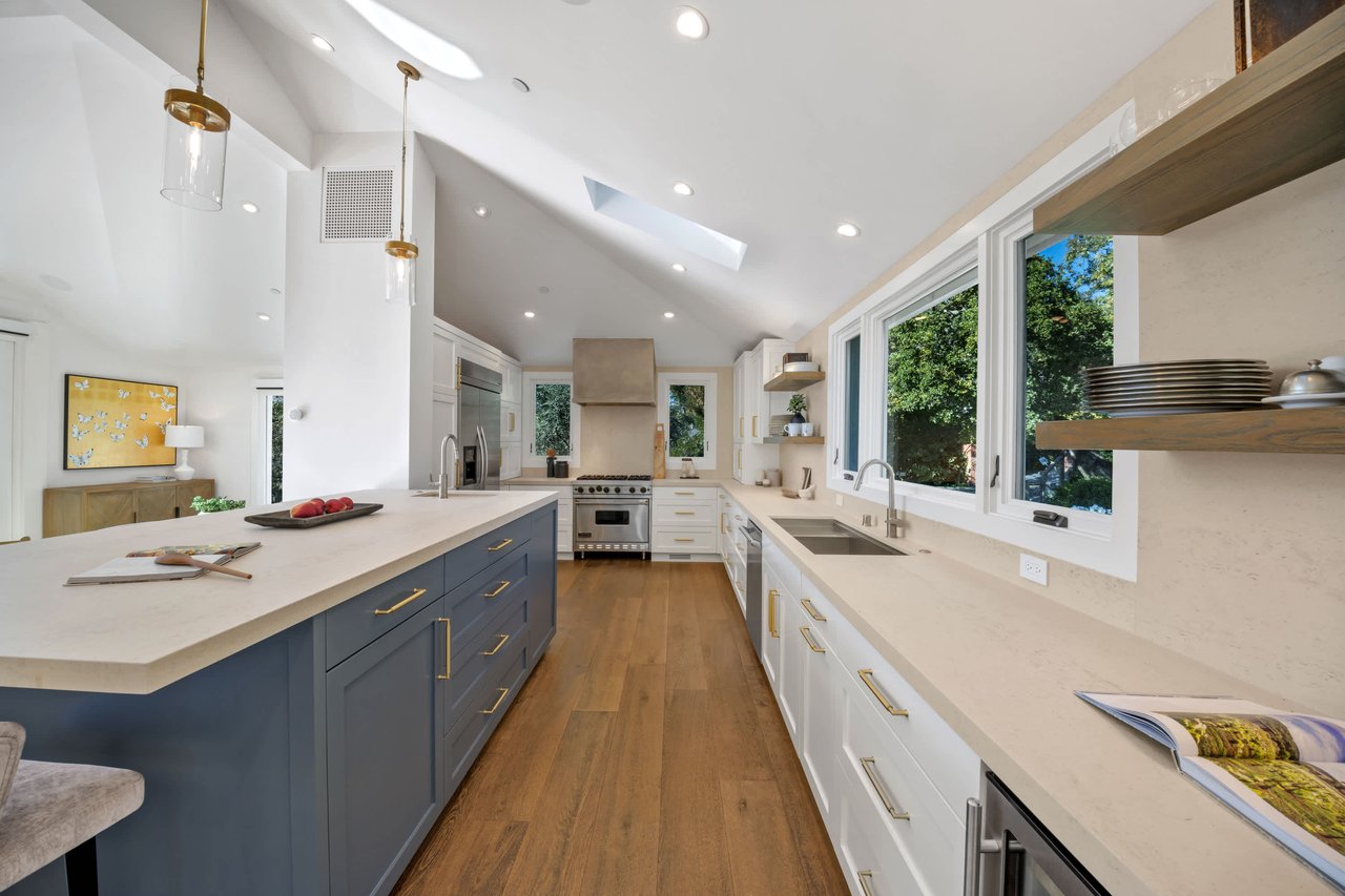 Exceptional Contemporary Renovation