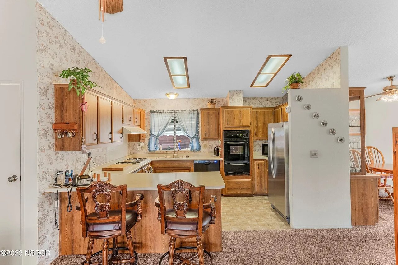 3276 Greenacre Dr