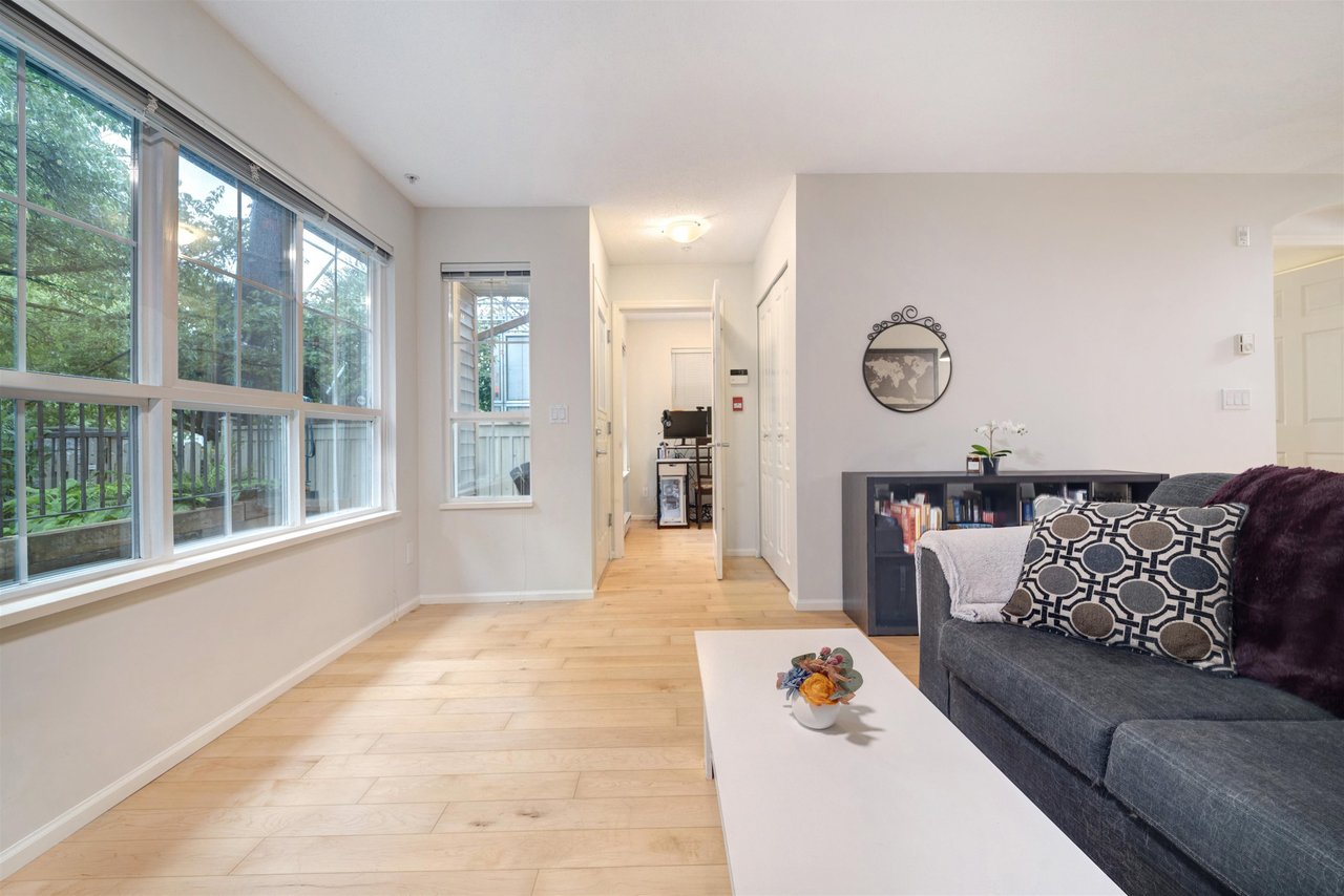 1131 Ross Rd