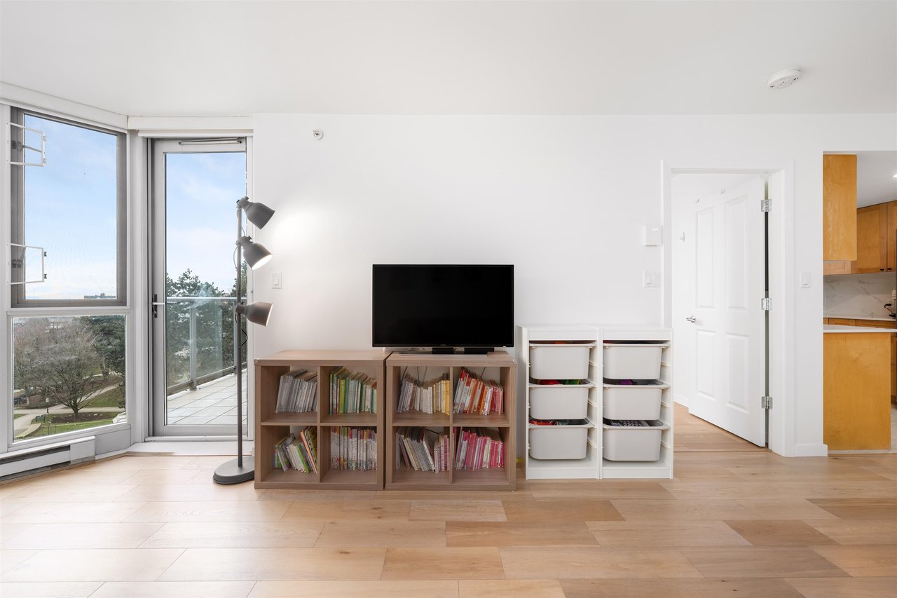 604-1425 W 6th Ave