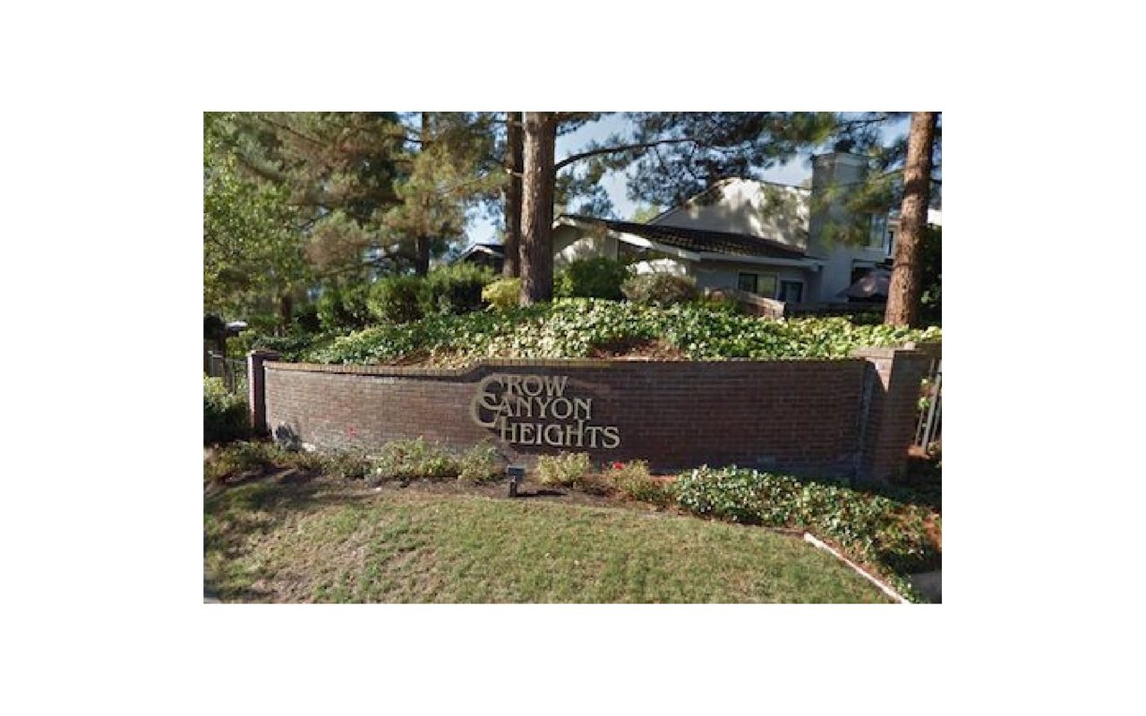 Crow Canyon Country Club & Estates