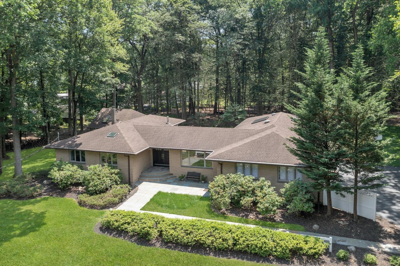 5 Charlotte Court