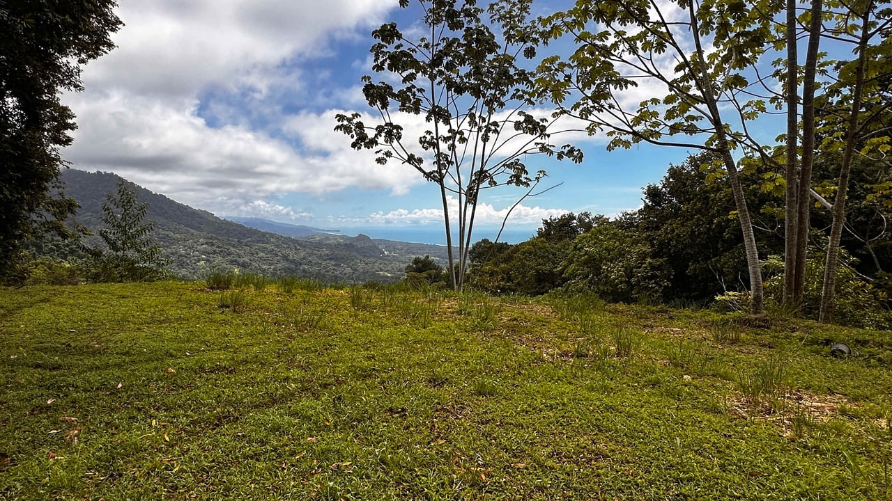 Hills of Portalon, Ocean View 