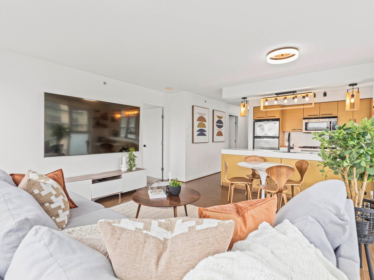 605-2770 Sophia Street, Vancouver