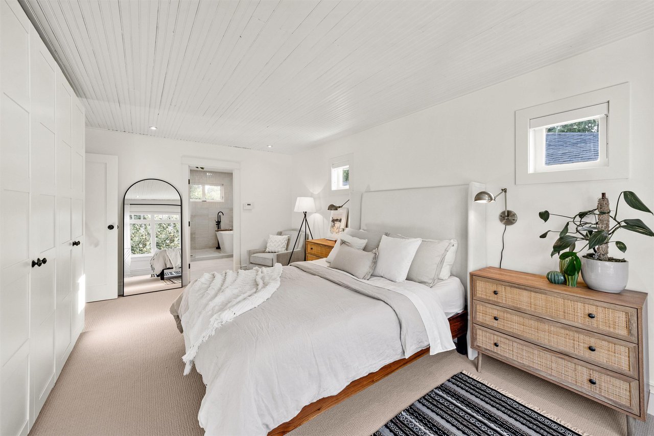 4365 Raeburn Street, North Vancouver