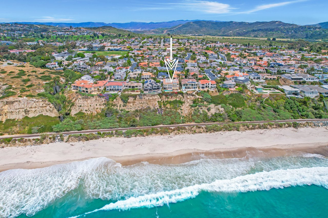 Bluff Front Ocean View Estate