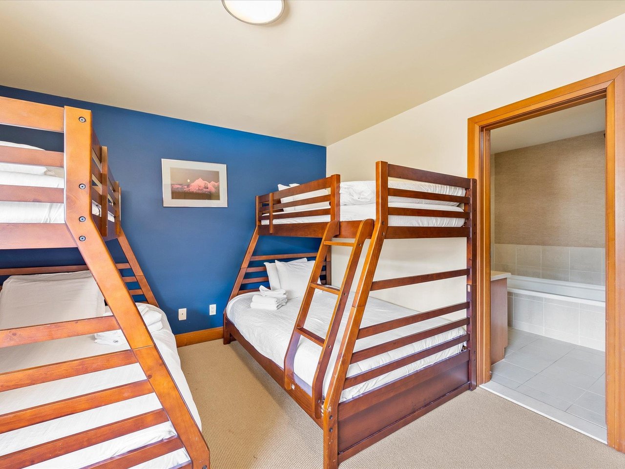 4823 Casabella Cres