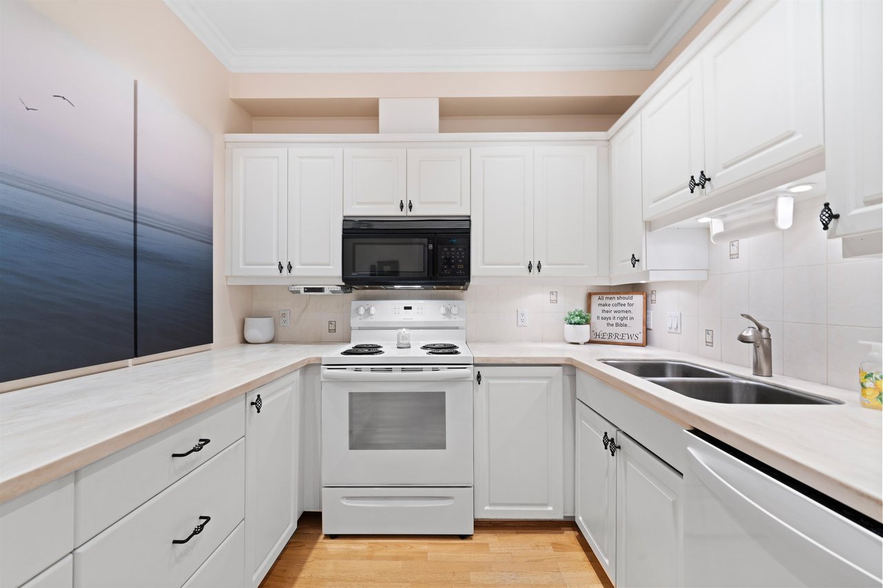 111-843 22nd St