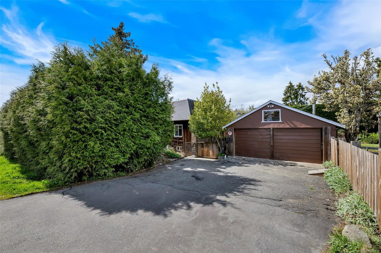 36 Tovey Cres, View Royal