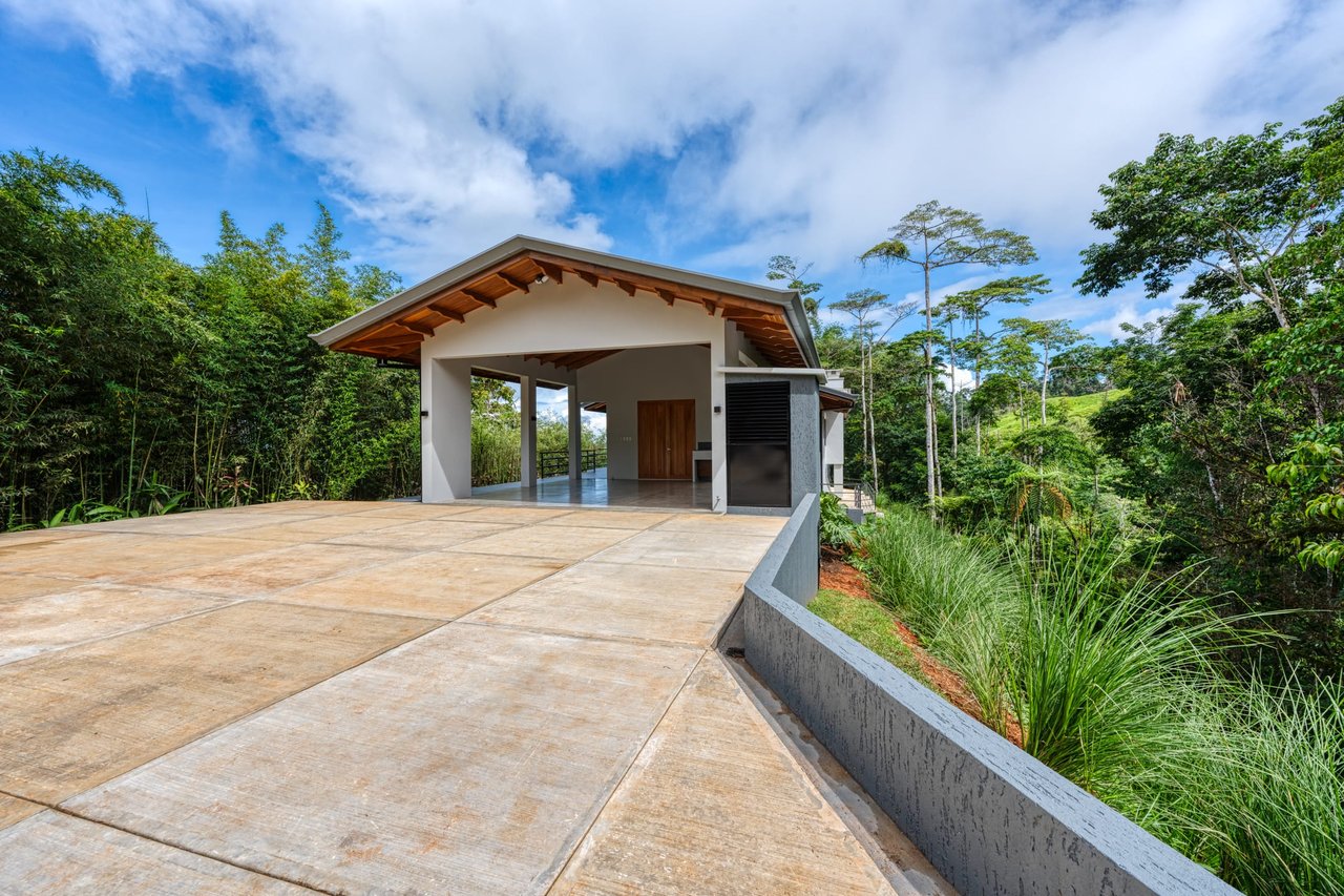 Waterfall, 3 Bedroom Ocean View Dream Home