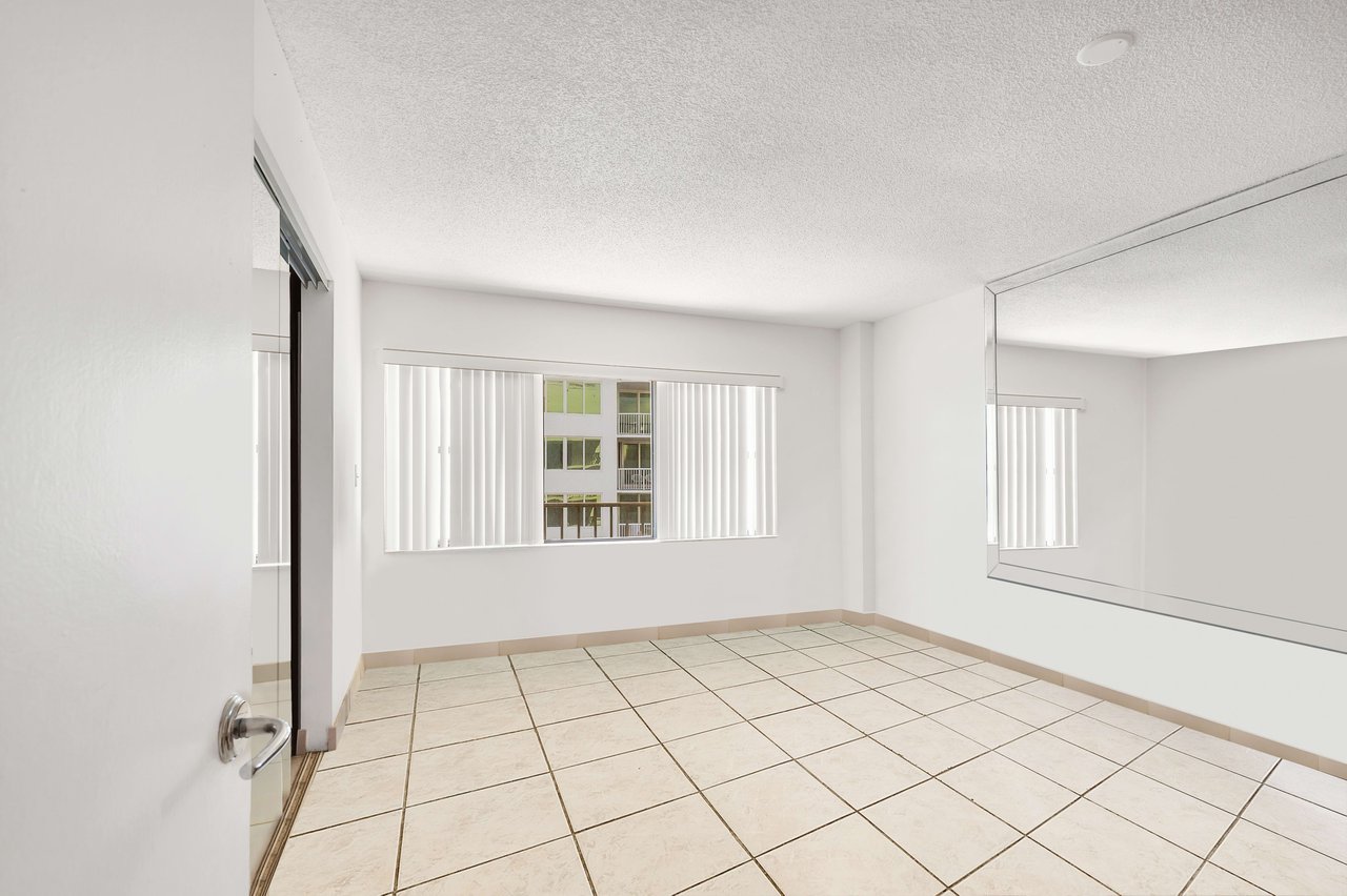 5415 Collins Ave  Unit 704 Miami Beach