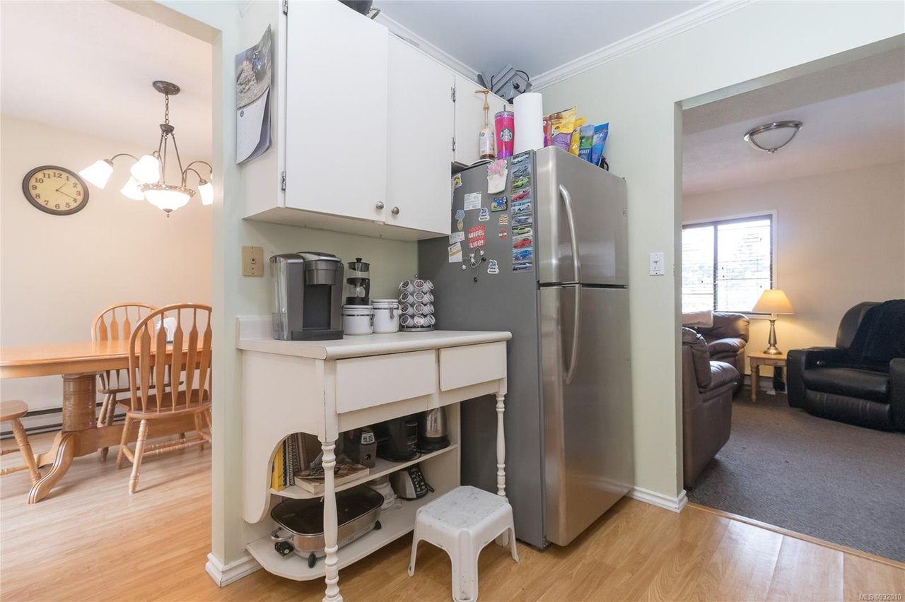 2838 Acacia Dr