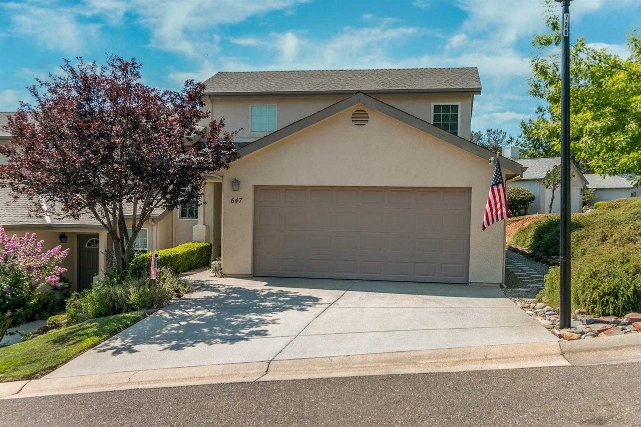 647 David Cir