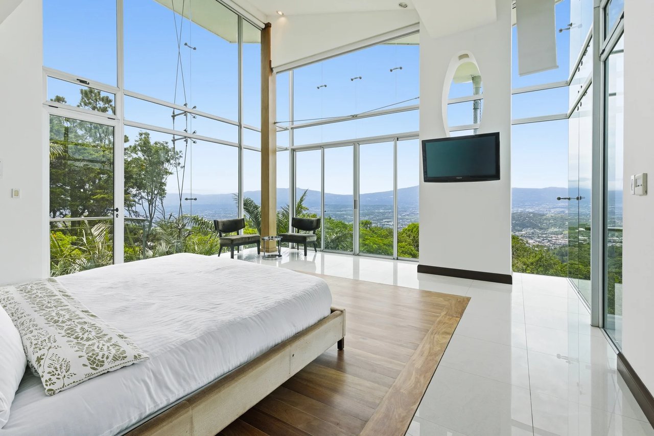 Panoramic Valley Views Retreat, Santa Ana, San Jose