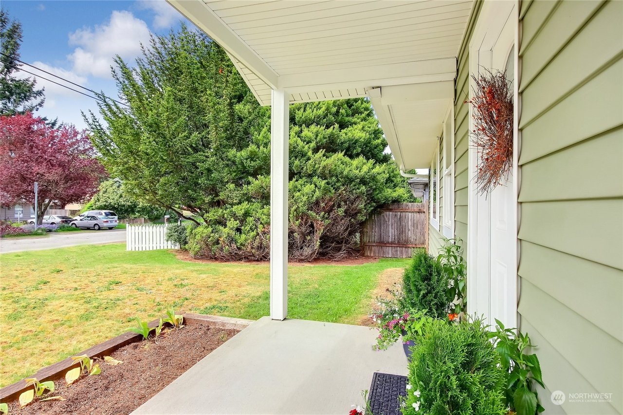 29 W Intercity Ave