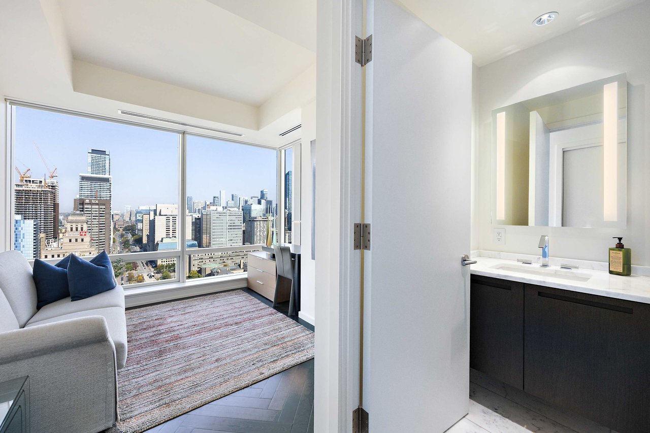 Suite 3006- 180 University Avenue