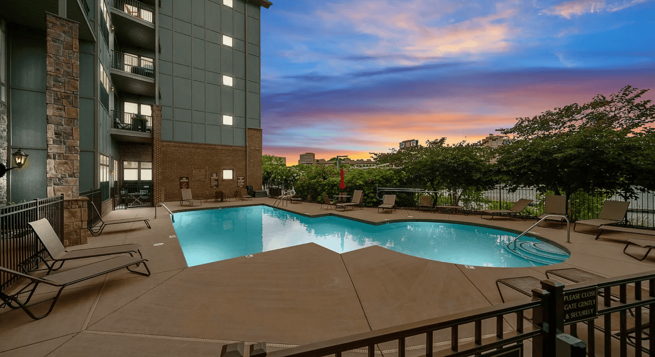 445 W Blount Ave APT 301