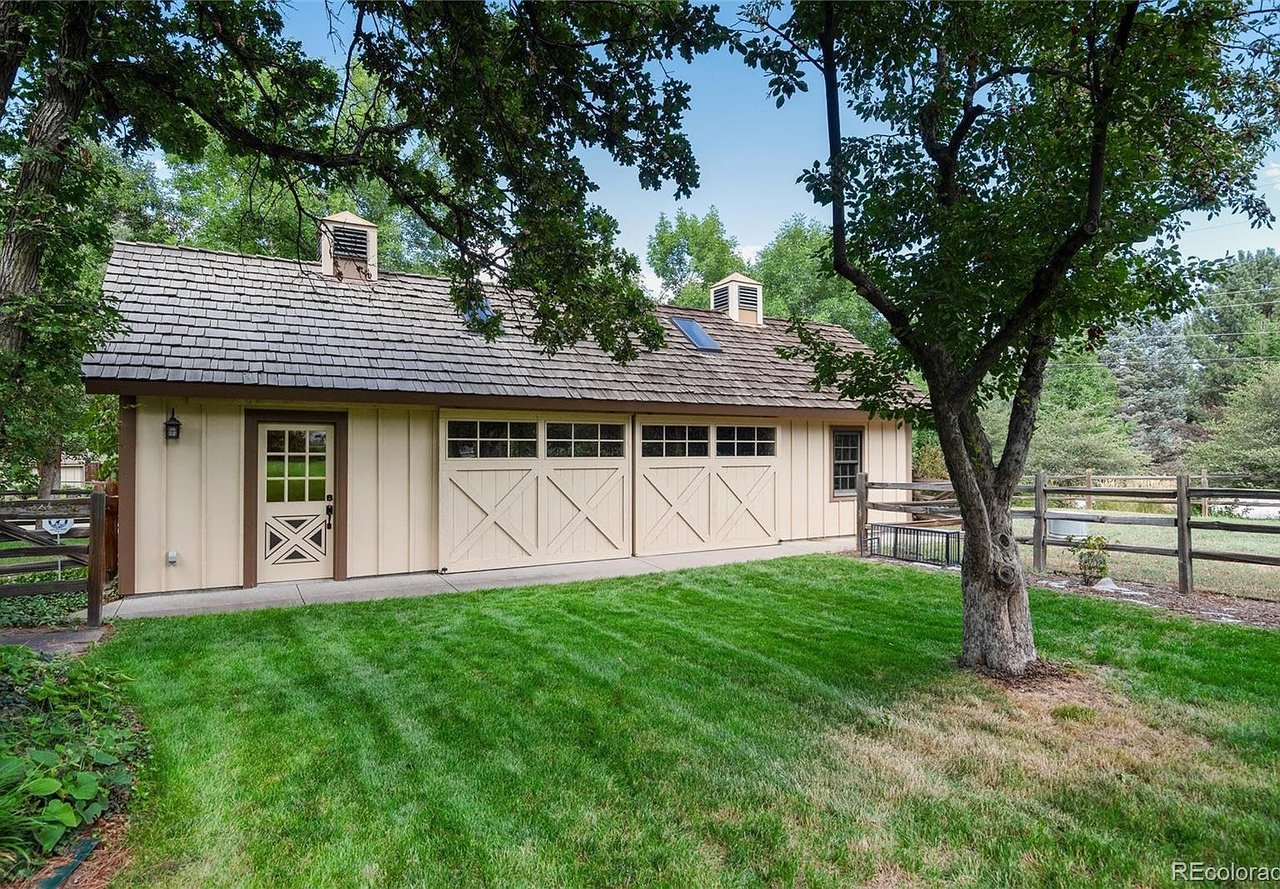 8 Meadowview Lane