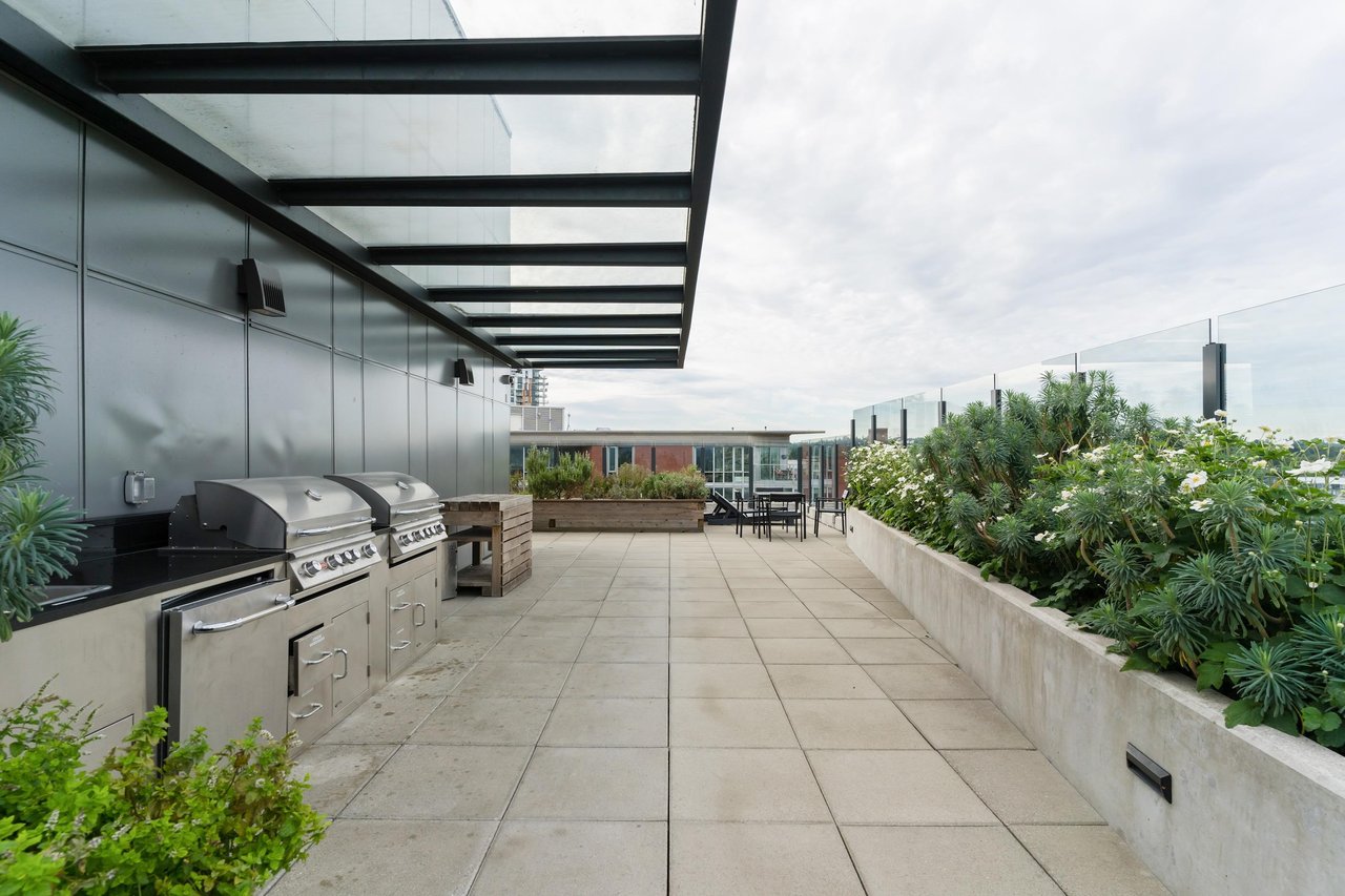 804-209 E 7th Ave