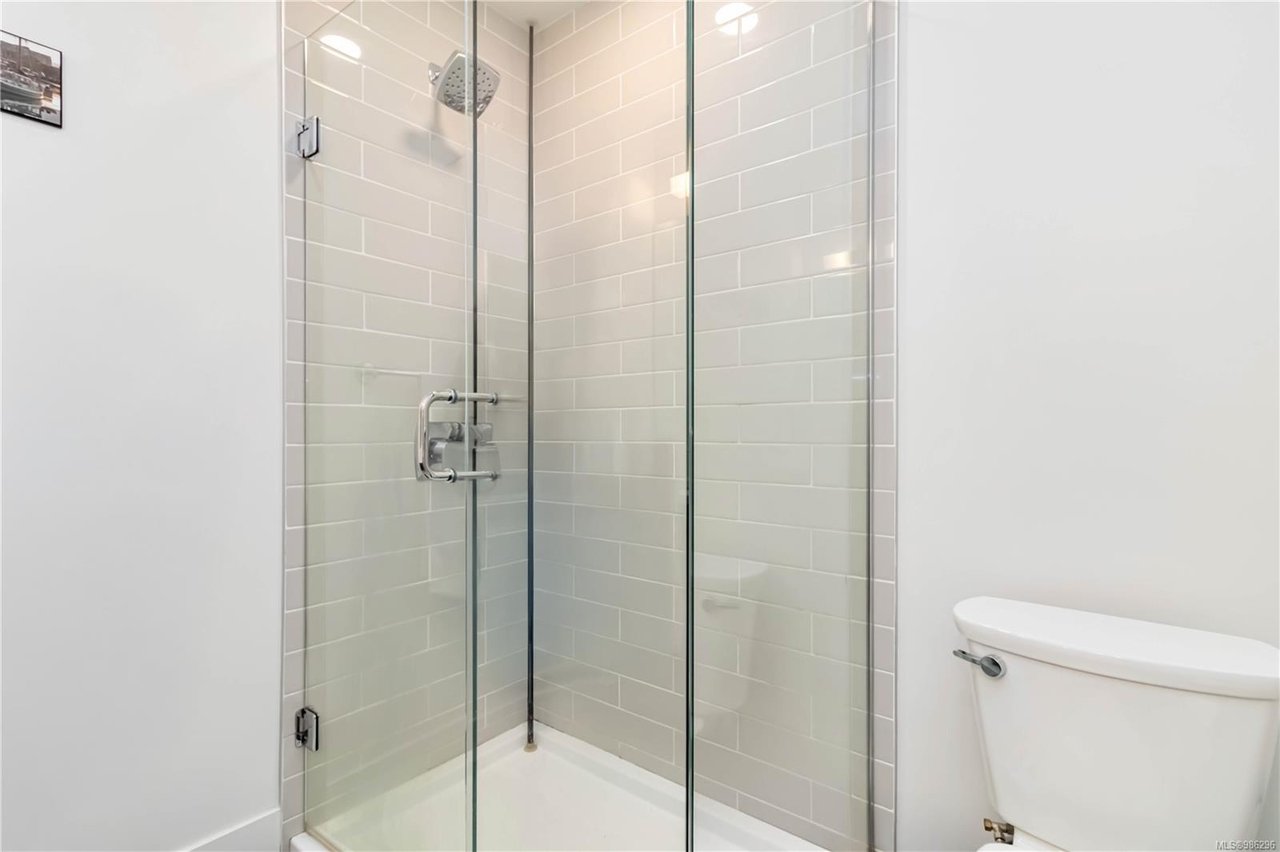 21-370 Latoria Blvd, Colwood
