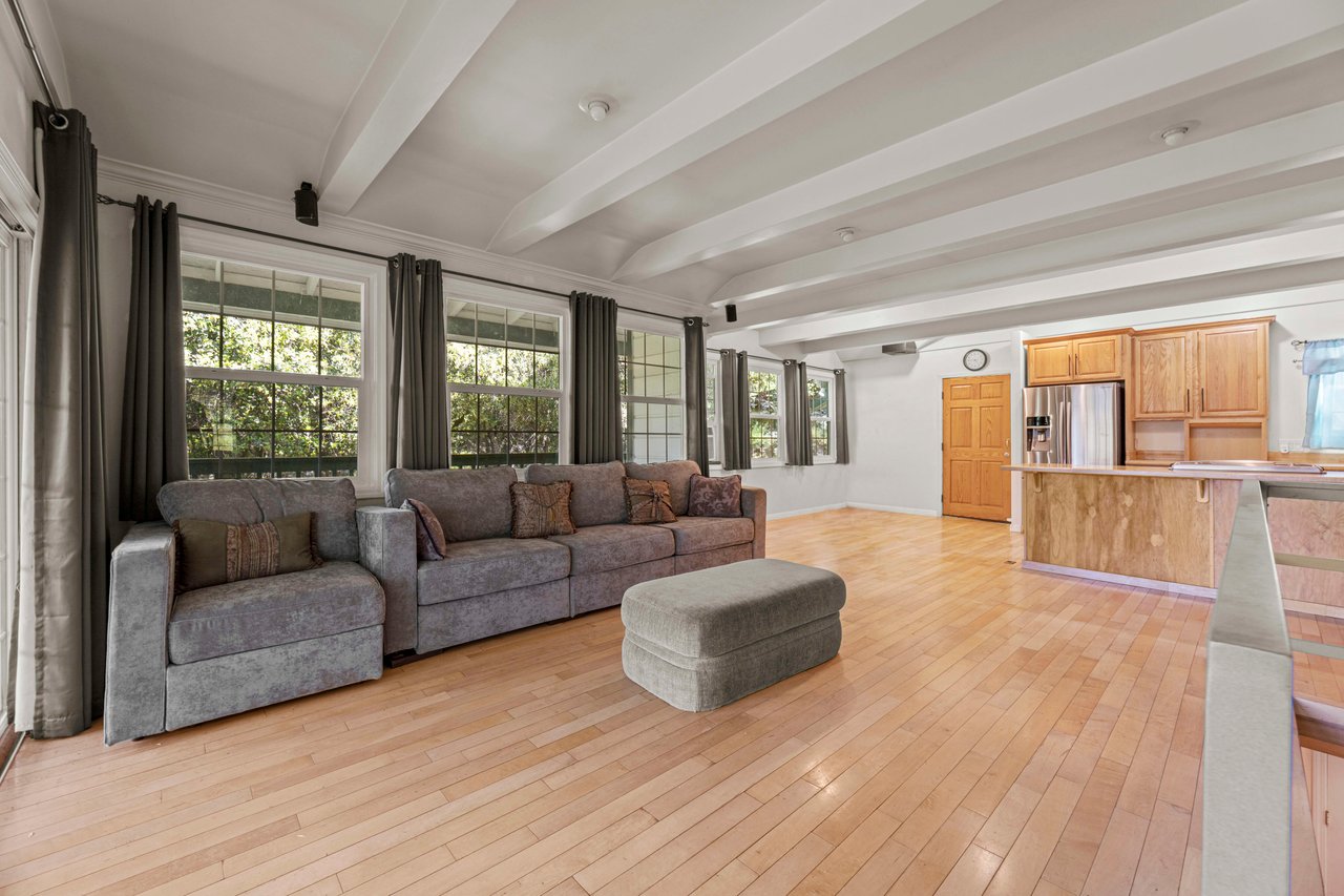 3361 Cedar Creek Rd