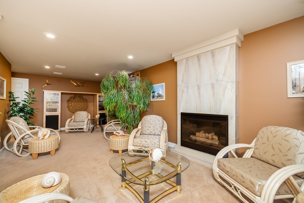 412 Balfour Dr